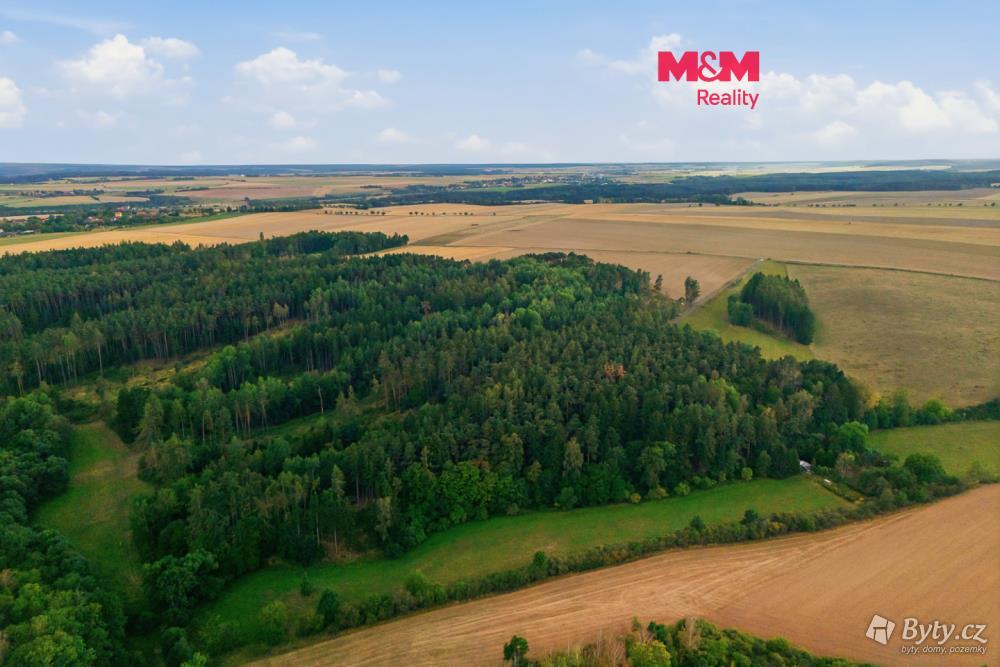 Prodej pozemku 5988 m², Břežany