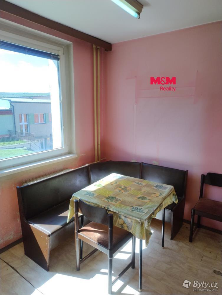 Prodej bytu 3+1 80 m², nám. Míru · Ryžoviště