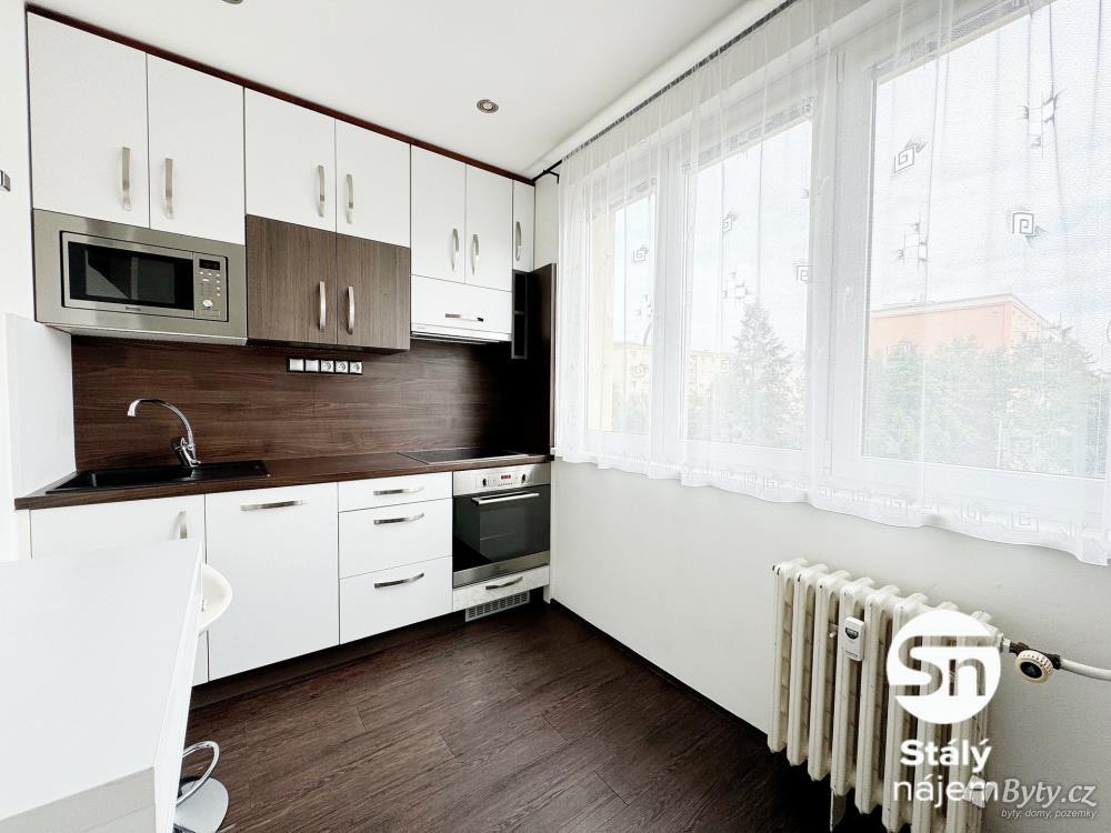 Pronájem bytu 2+1 54 m², Na Petřinách · Břevnov