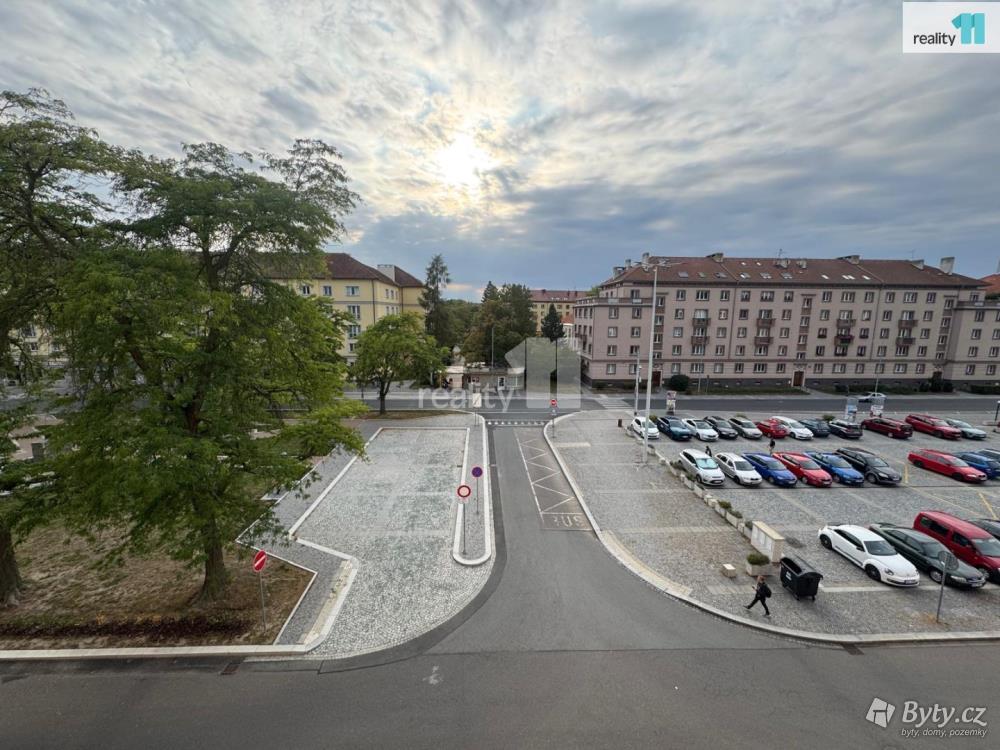 Prodej bytu 2+1 60 m², náměstí Dukelských hrdinů · Pardubice