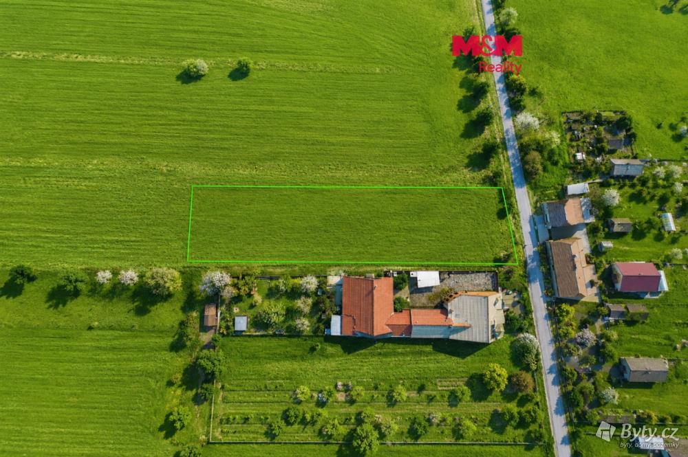 Prodej pozemku 2025 m², Studnice
