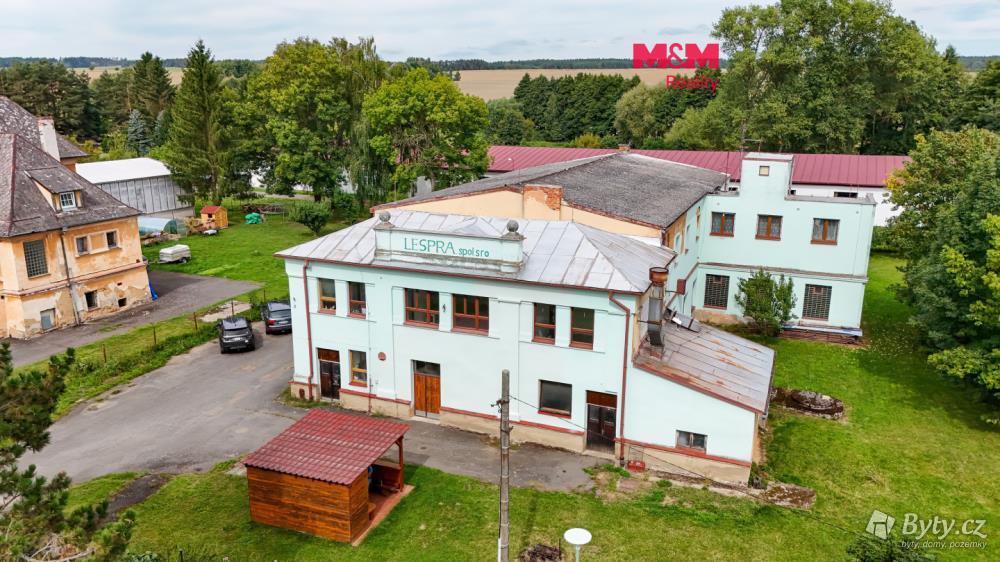 Prodej komerčního prostoru 2713 m², Černošín