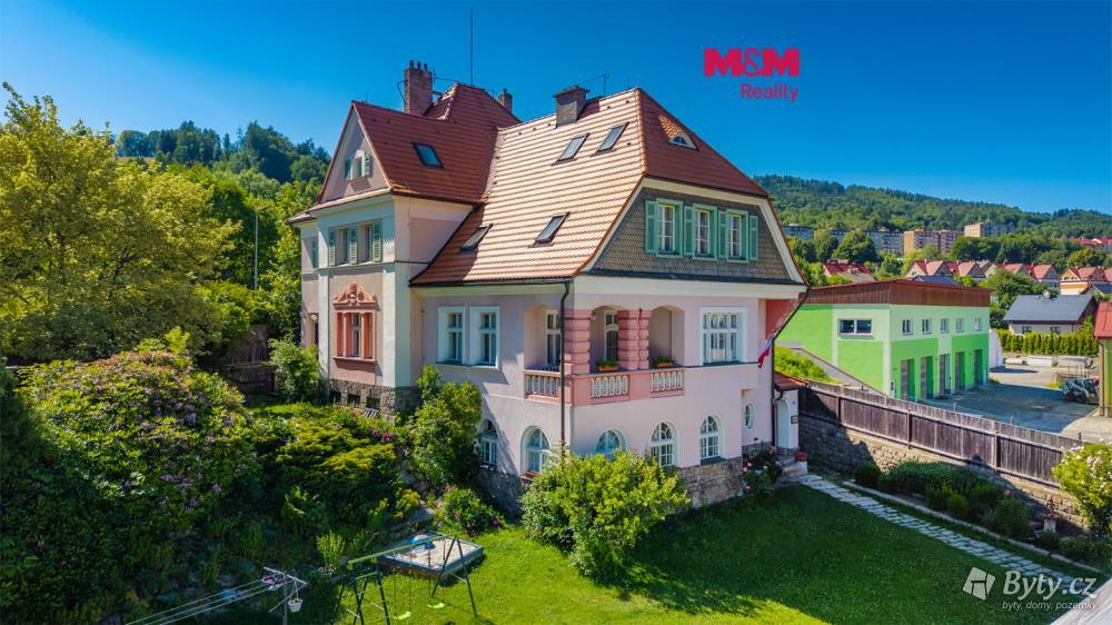 Prodej komerčního prostoru 550 m², Velké Hamry