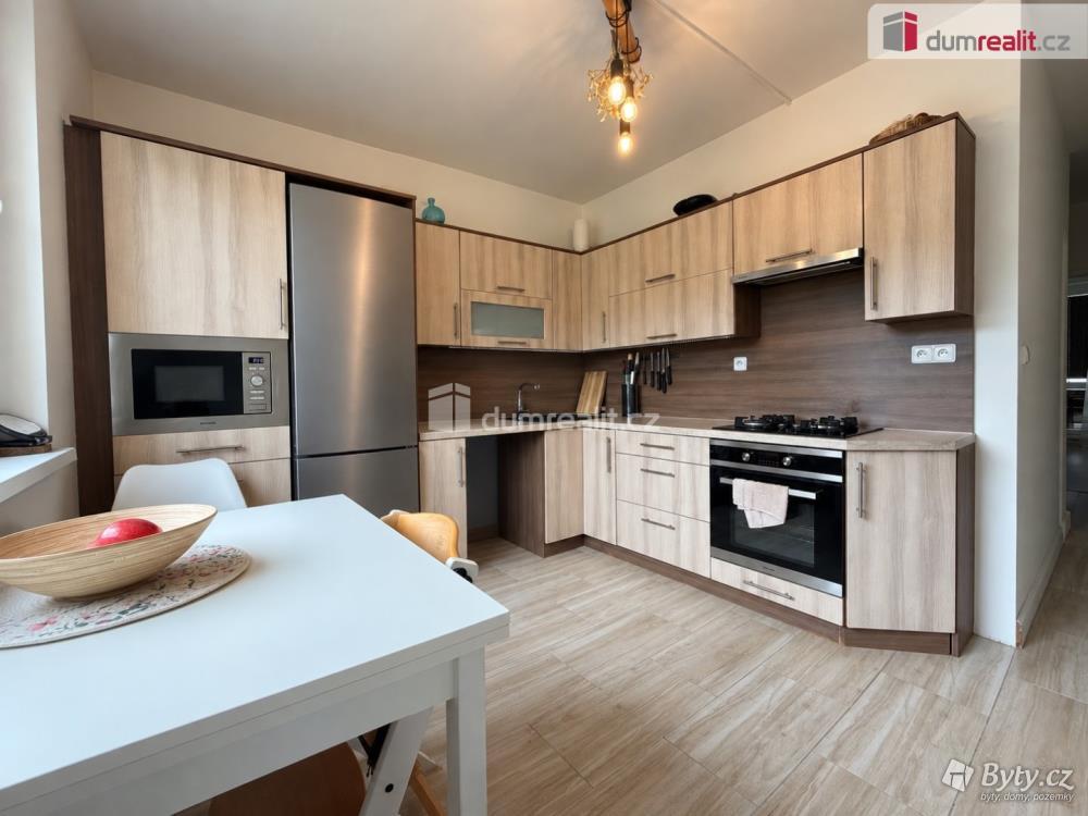 Pronájem bytu 4+1 76 m², Sportovní · Loket
