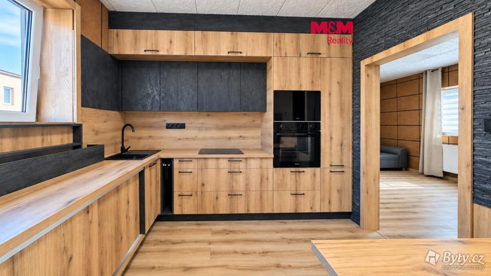 Pronájem bytu 2+1 65 m², Louny