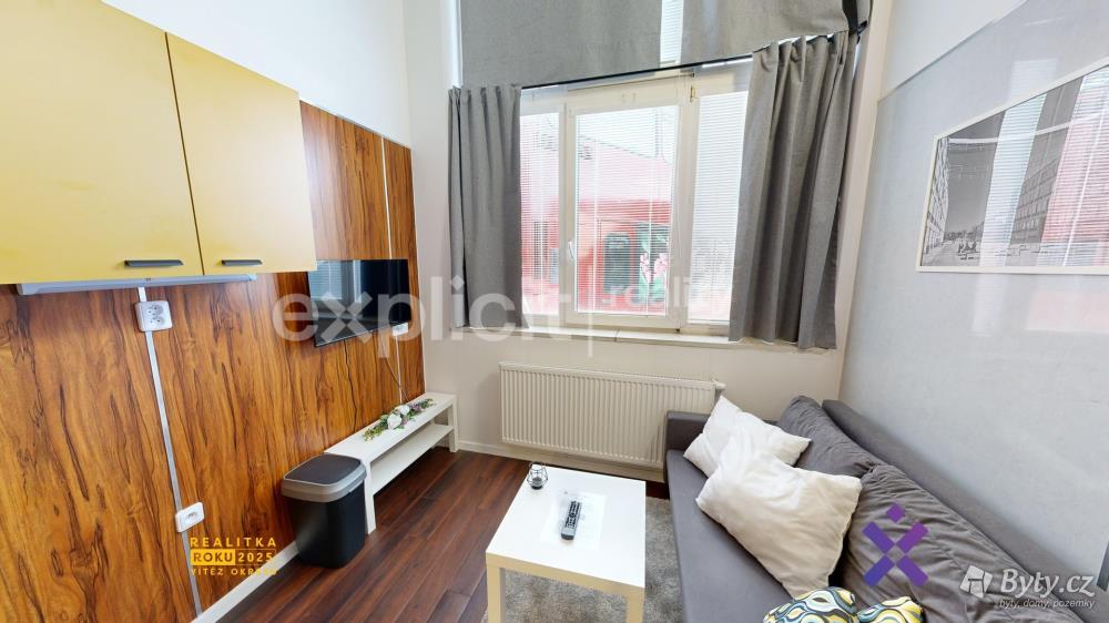Pronájem bytu 1+kk 32 m², Devadesátá · Letná · Zlín